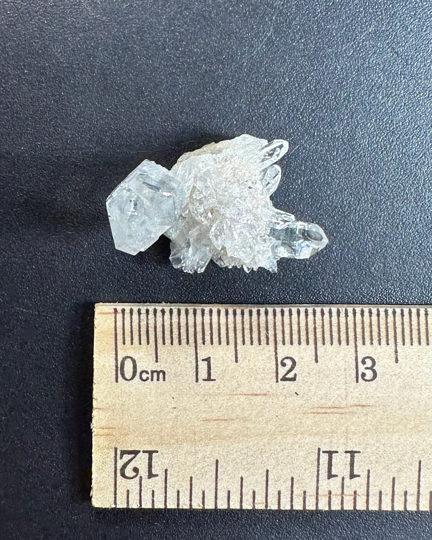Double Terminated Quartz Crystals on a Crystal Covered Matrix