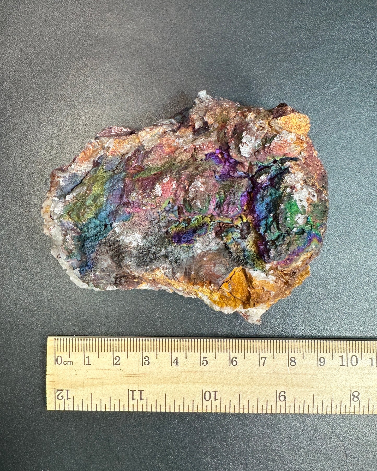 Iridescent Hematite and Goethite on Quartz