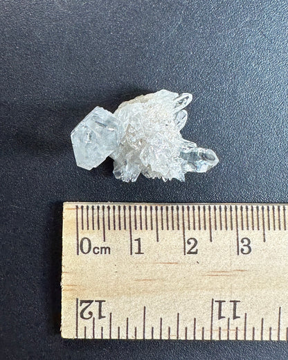 Double Terminated Quartz Crystals on a Crystal Covered Matrix
