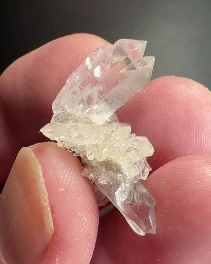Double Terminated Quartz Crystals on a Crystal Covered Matrix